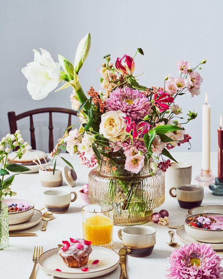 Styling with flower / S'usi Gastro Studio / Amsterdam food stylist