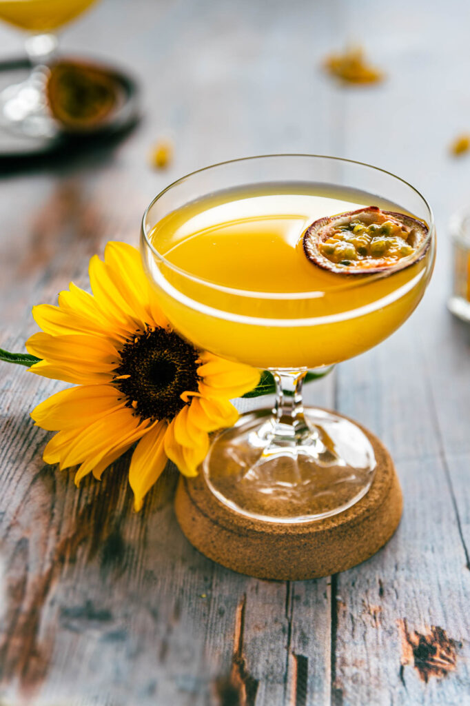 Passion fruit cocktail/ Susi Gastro Studio / Amsterdam Food Photographer